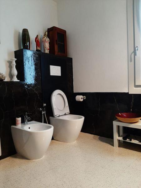 B&B Il Giardino Del Barone Pozzomaggiore 外观 照片